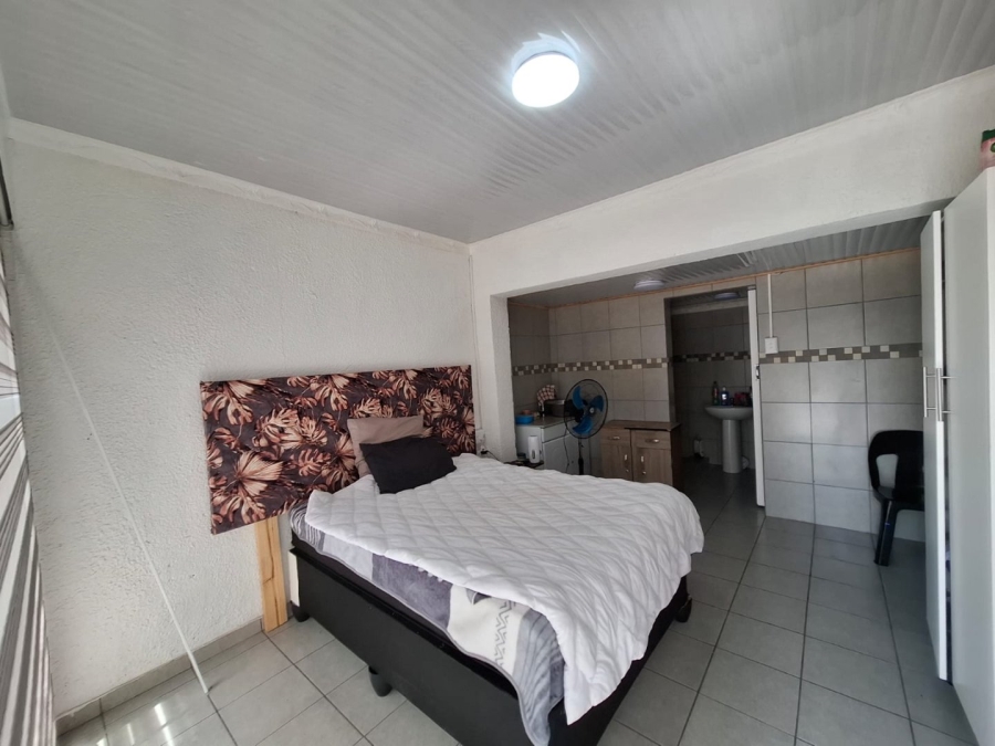 5 Bedroom Property for Sale in Oos Einde North West